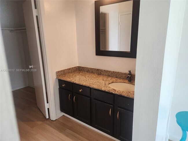 Building Photo - 14820 Naranja Lakes Blvd