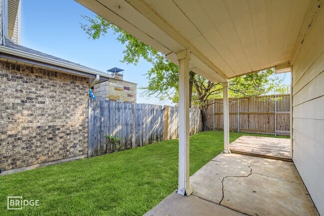 Building Photo - 1322 Jasmine Dr