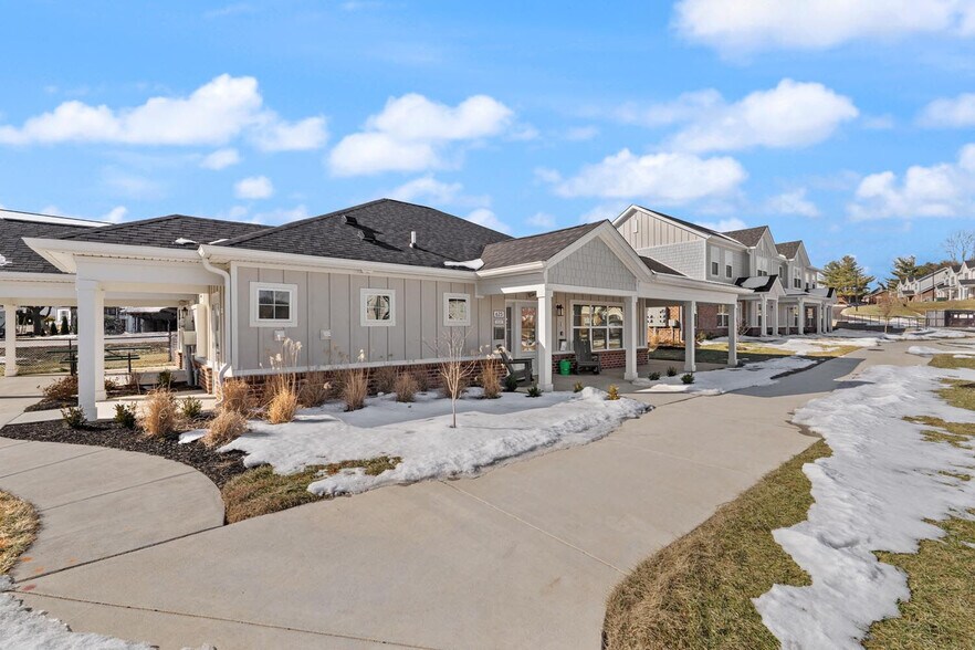 Building Photo - Chapman Crossing
