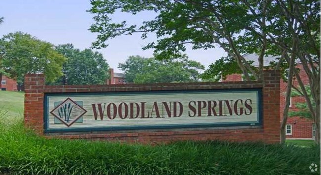 Building Photo - Woodland Springs