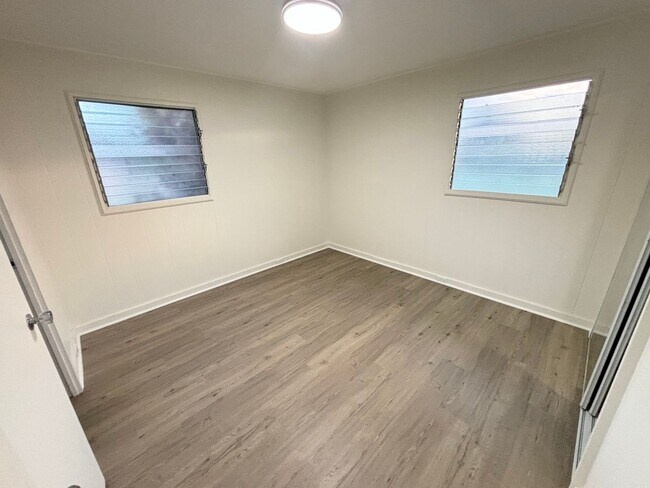 Building Photo - Newly Updated Gorgeous 3 Bed, 1.5 Bath Single Family House in Pearl City Available Now!