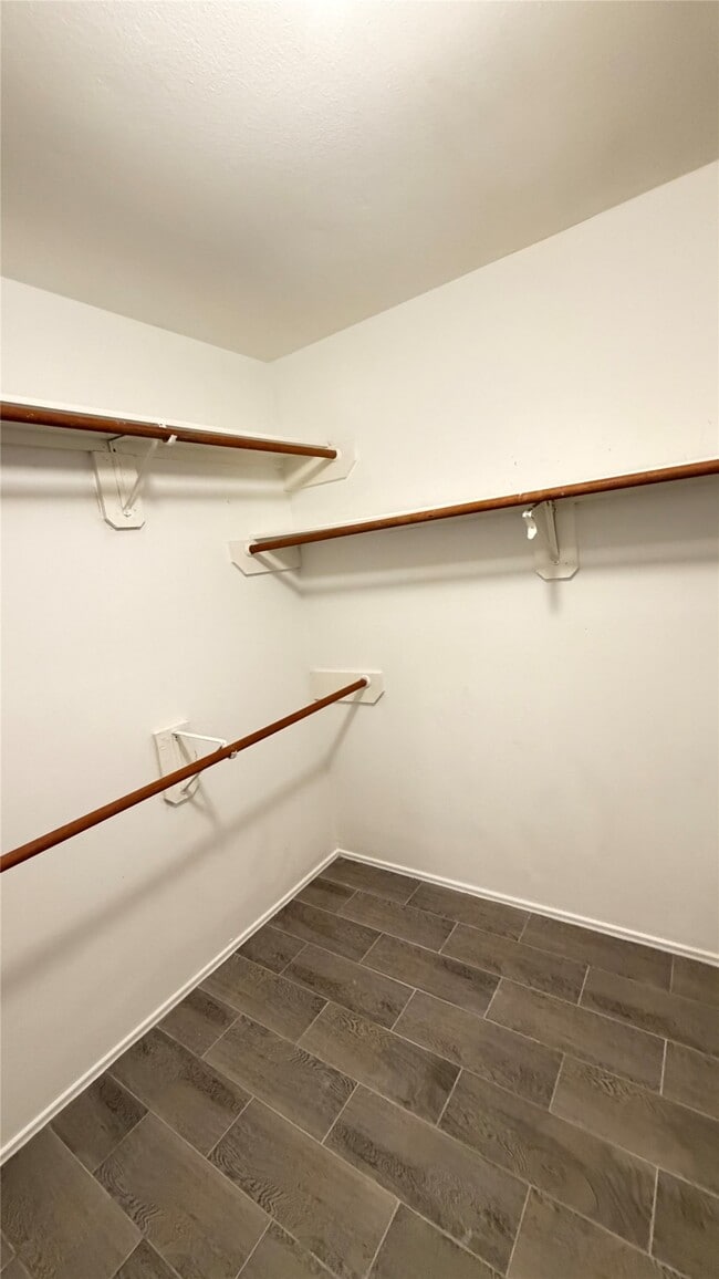 Building Photo - 4115 Geronimo Lake Dr