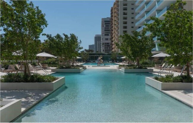 Building Photo - 10201 Collins Ave