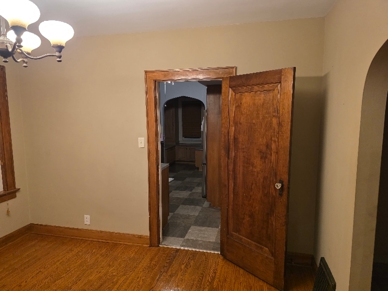 Building Photo - 727 S Rotherwood Ave