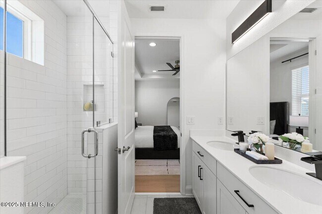 Building Photo - 492 Rum Runner Wy