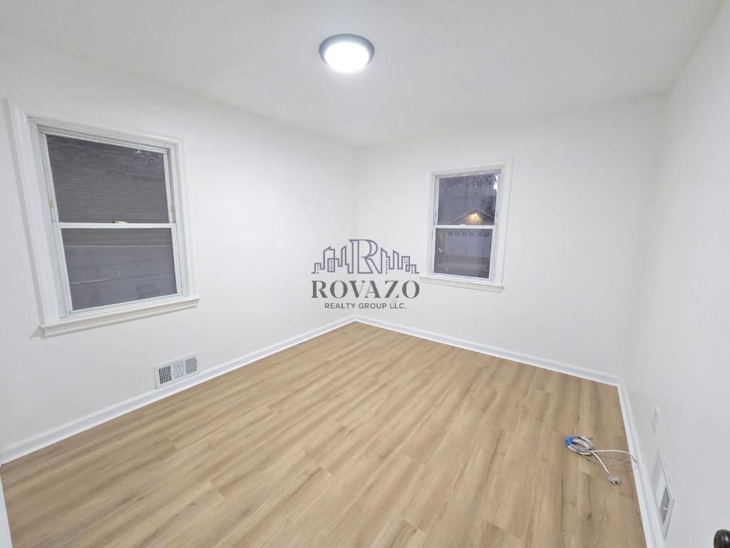 Building Photo - 1283 Broadway