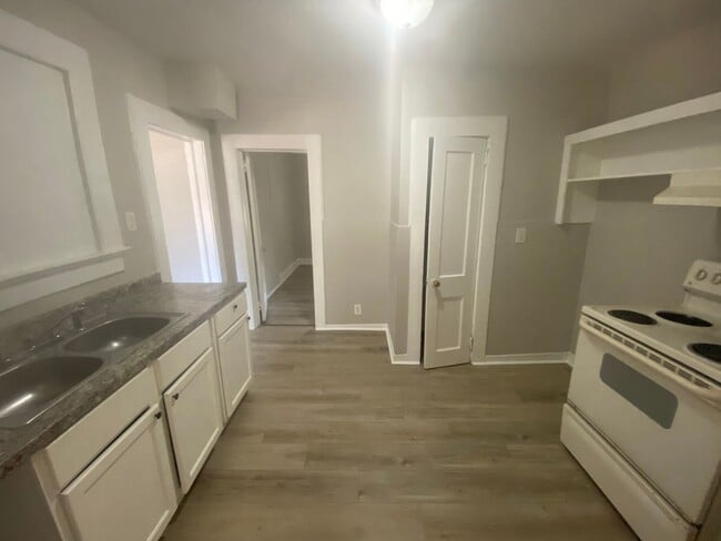 Building Photo - **AVAILABLE NOW**Total Electric 3 Bedroom / 1 Bathroom Home for Rent Near Ft. Benning in Columbus...