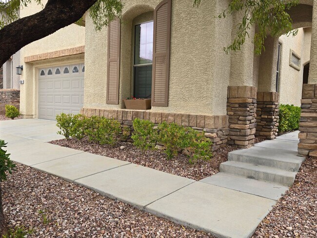 Building Photo - Unique Summerlin Home!