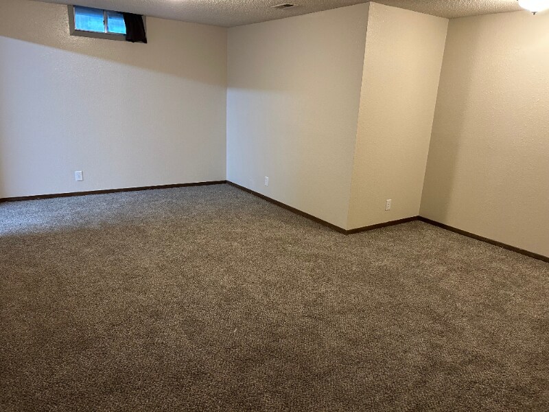 Building Photo - 322 Ranger Ave