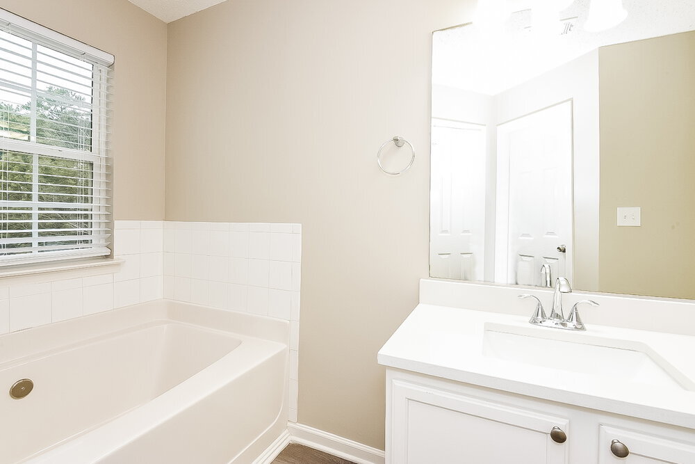 Building Photo - 1146 Brookstone Rd