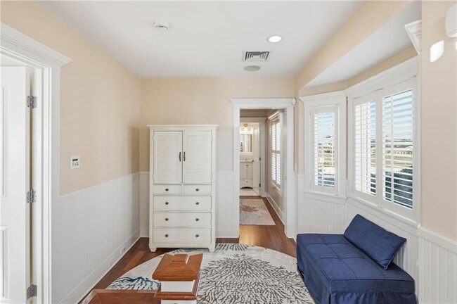 Building Photo - 246 Sand Hill Cove Rd