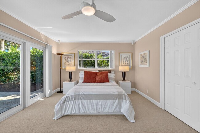 Building Photo - 2871 NE 26th Ct