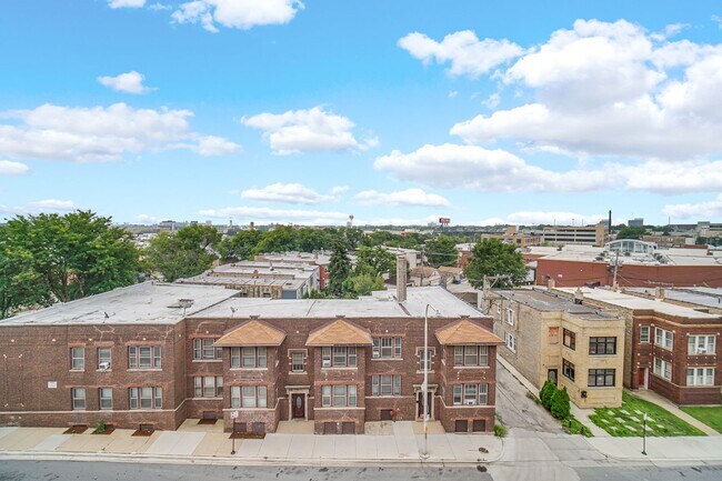 Building Photo - 2811 N Bell Ave