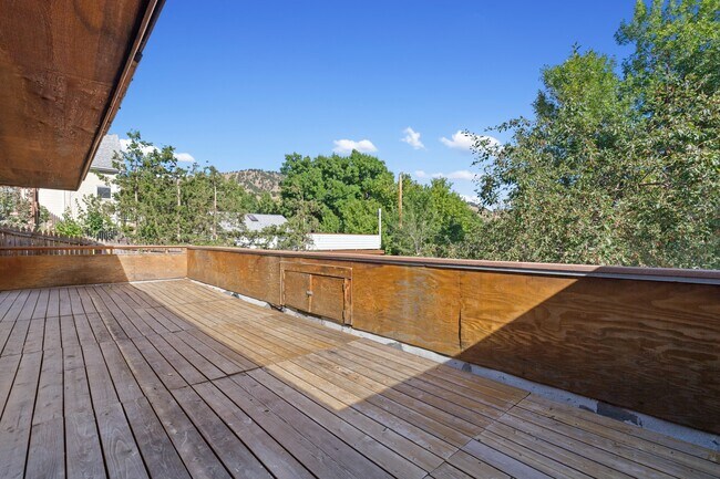 Floorplan - 815 Dewey Ave