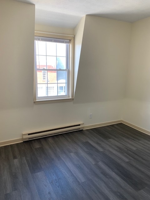 Building Photo - 191 Main St