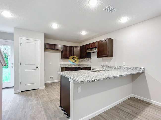 Building Photo - 1236 Pangola Dr