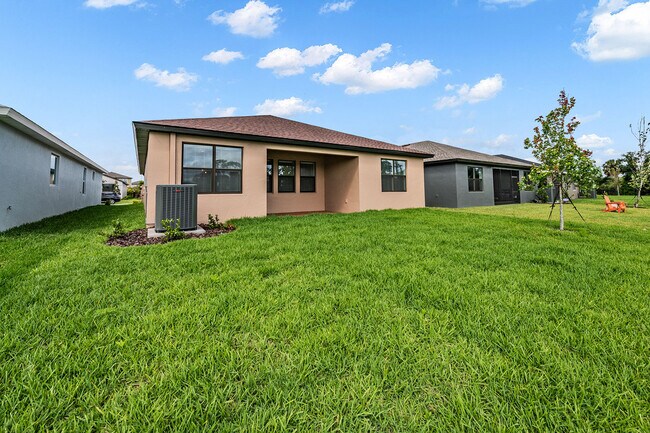 Building Photo - 11817 Moonsail Dr