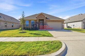 Building Photo - Inviting 4-Bedroom Home with Open Layout in Bella Vista