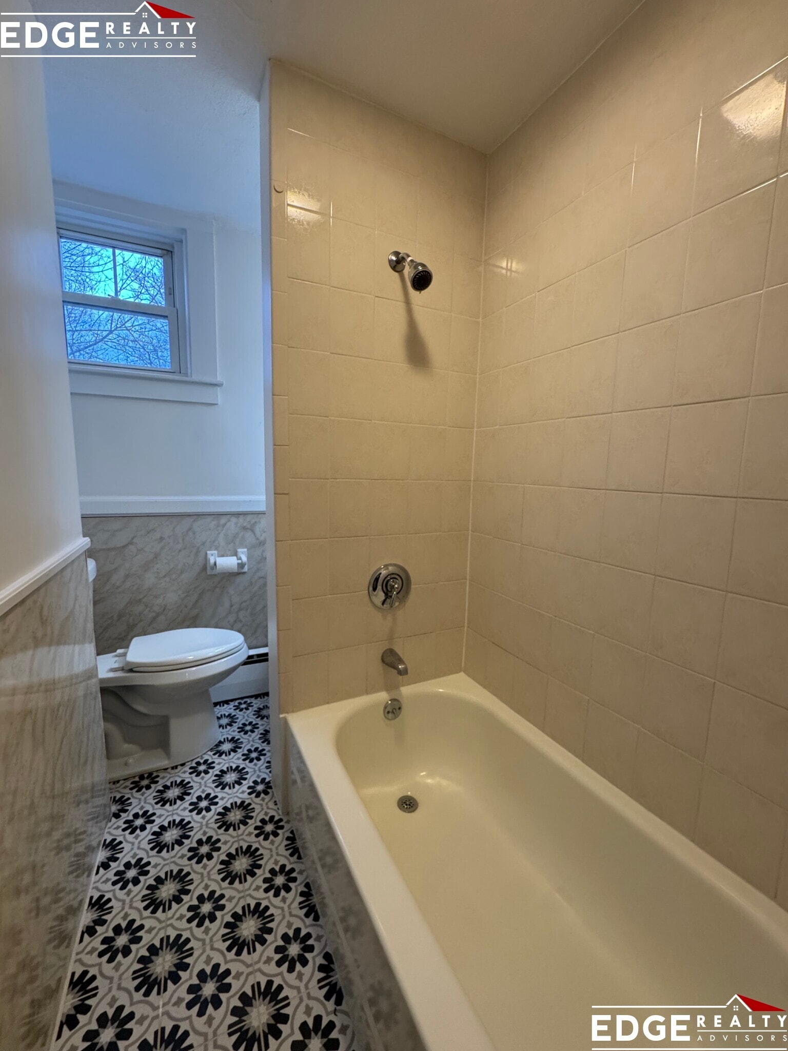 Building Photo - 24 Union St