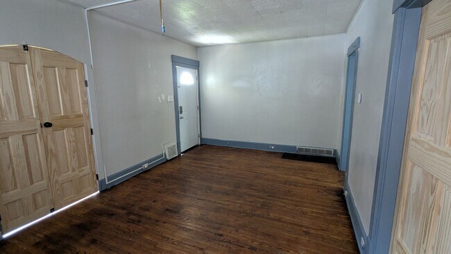 Building Photo - 1371 Stark Ave SW