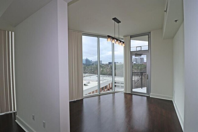 Building Photo - 4561 Olde Perimeter Way