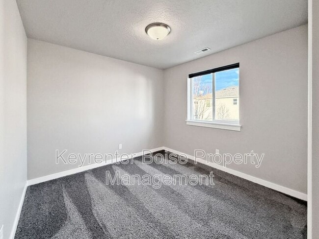 Building Photo - 4072 E Blueberry St