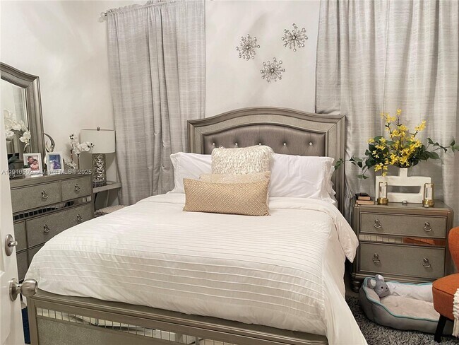 Building Photo - 27563 SW 139th Pl