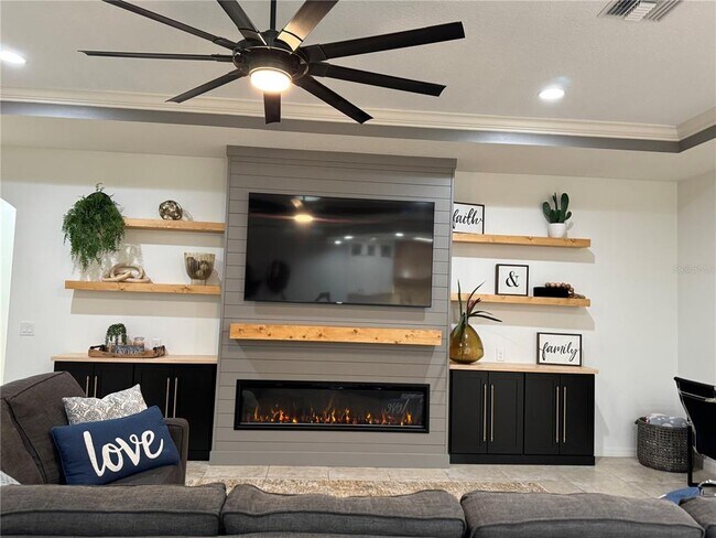 Building Photo - 6310 Anise Dr