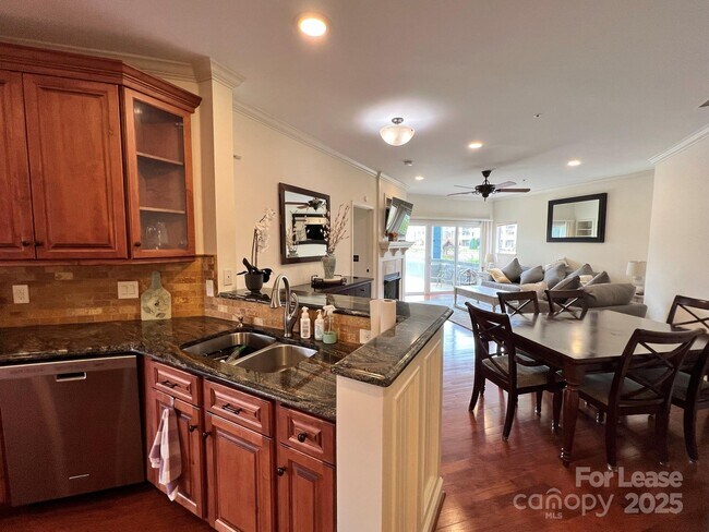 Building Photo - 1140 Torrence Cir