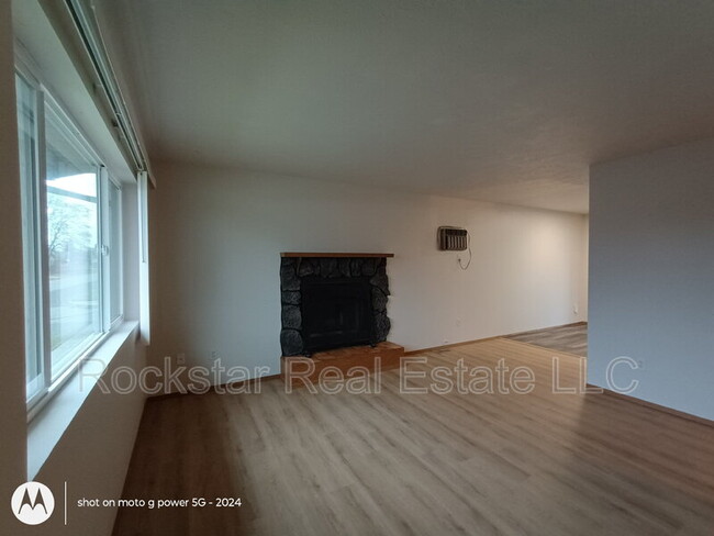 Building Photo - 5601 N Morton St