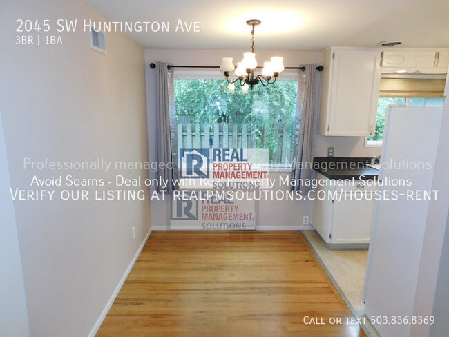 Building Photo - 2045 SW Huntington Ave