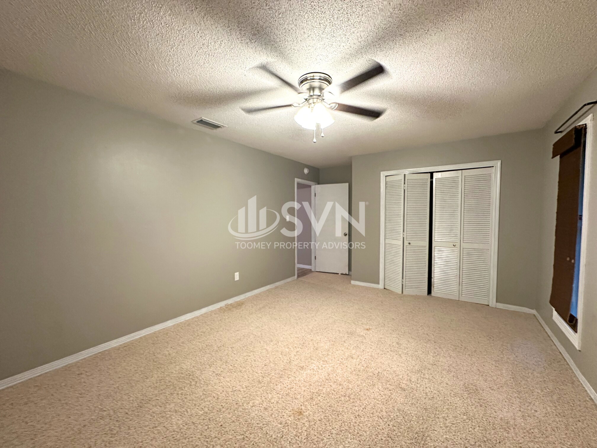 Building Photo - 662 Ridgewood Dr