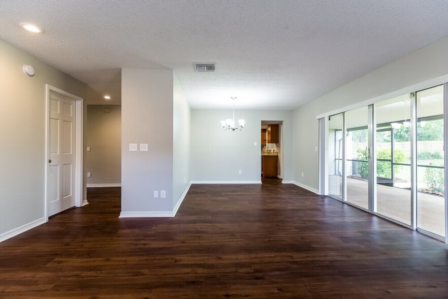 Building Photo - 948 March Hare Ct