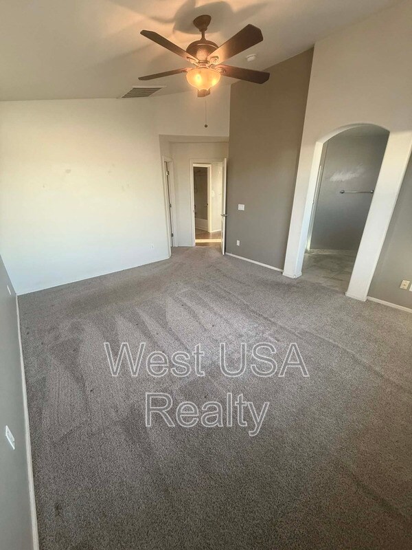 Building Photo - 730 E Press Rd