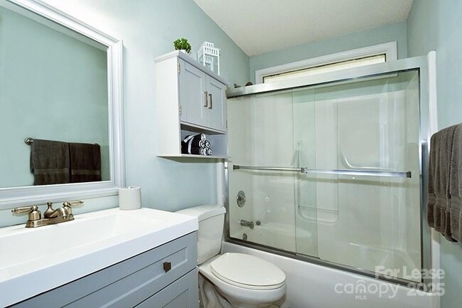 Building Photo - 119 Shining Armor Ct