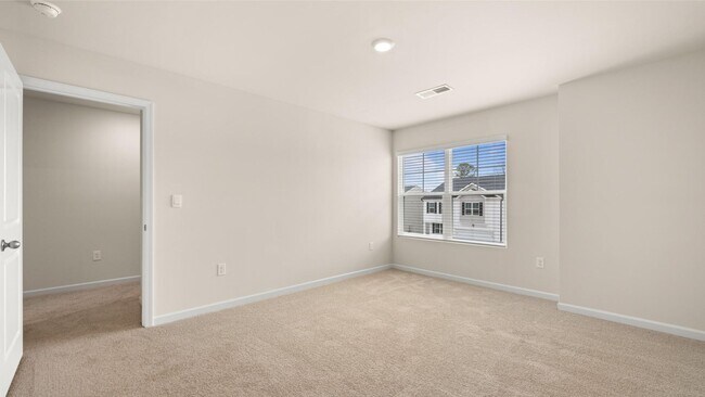Building Photo - 4 Bedroom 2.5 Bath in Grovetown