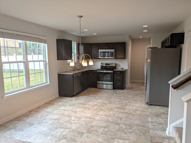 Building Photo - 2040 Perrin Ct