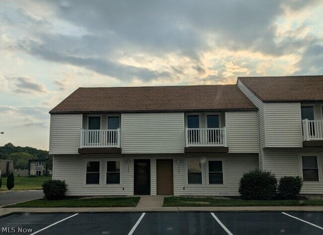 Building Photo - 1565 Whitehall Blvd