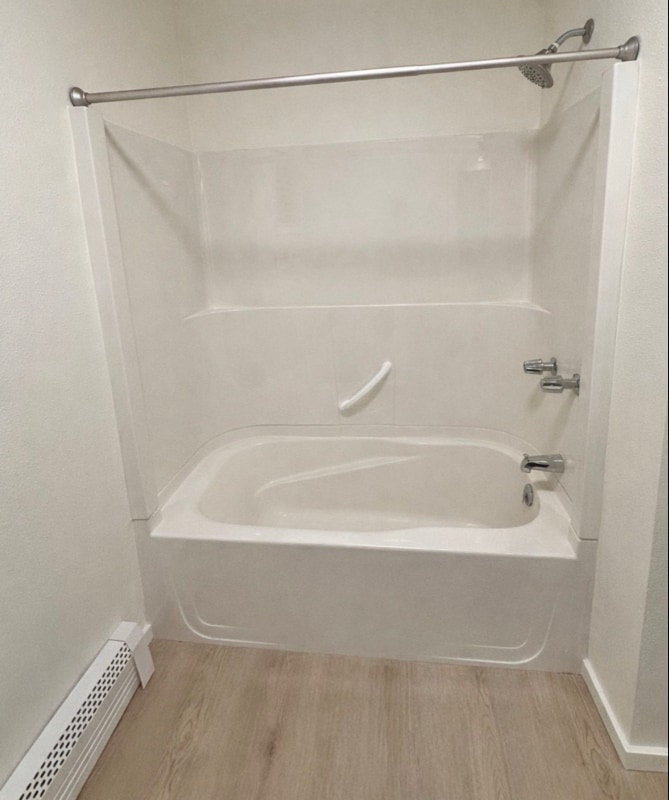 Building Photo - 105 E Peach St