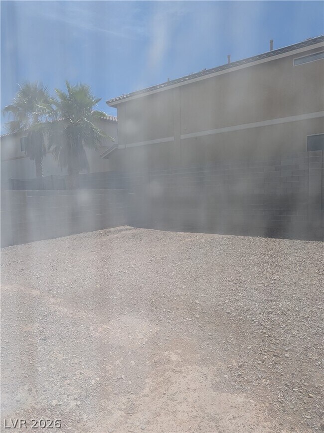 Building Photo - 9269 Adamshurst Ave