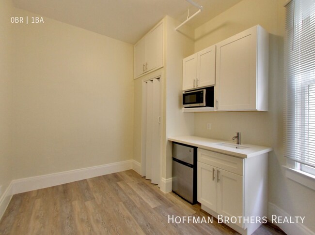 Building Photo - 124 Waverly Pl