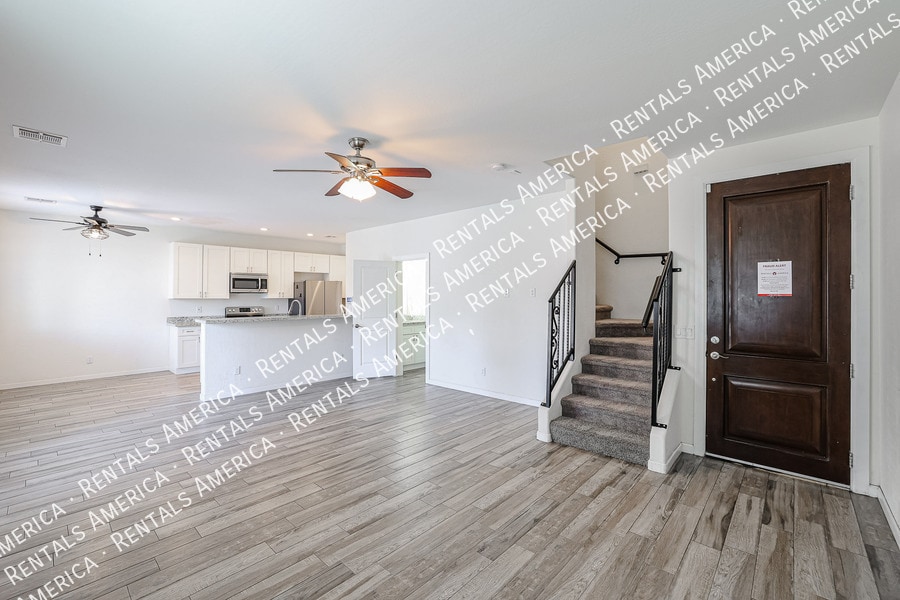 Building Photo - 11862 N 79th Dr