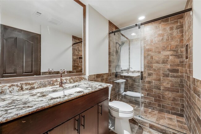 Building Photo - 4900 Balcones Dr