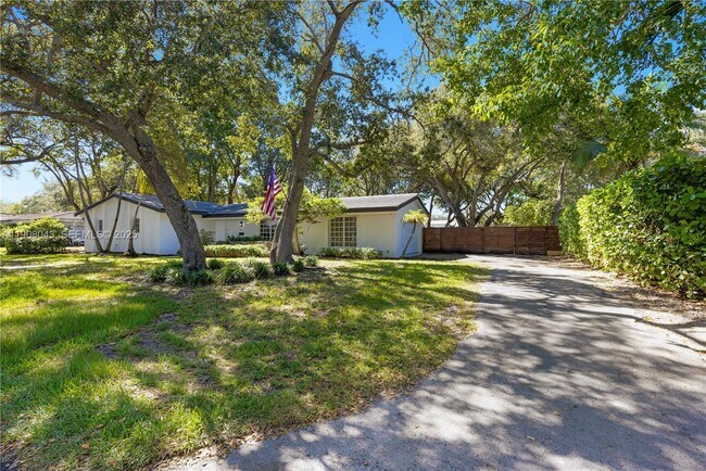 Building Photo - 16412 SW 74th Ct