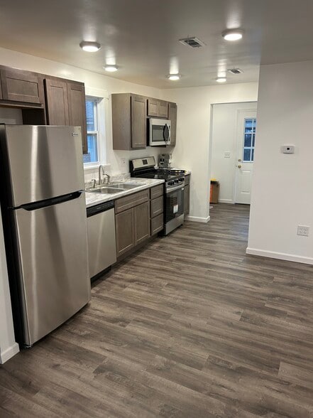 Building Photo - 4313 E Swaller Rd