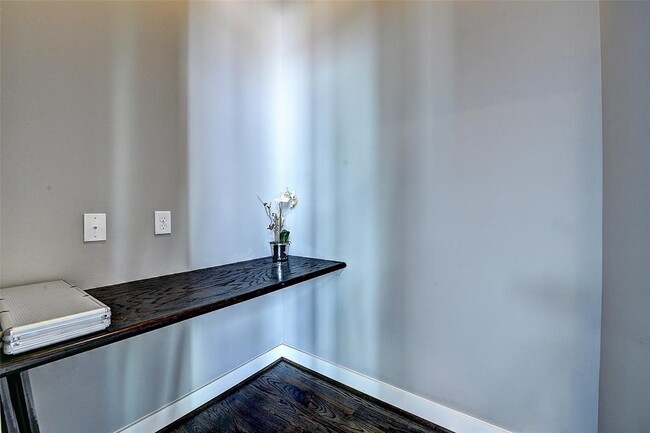Building Photo - 3223 Garrow St