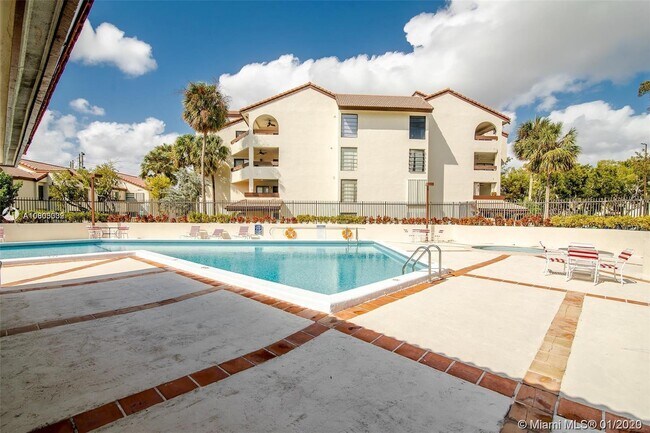 Building Photo - 9030 SW 125th Ave