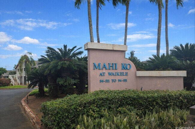 Building Photo - AVAILABLE NOW! 2 bed, 2 bath, 1 parking