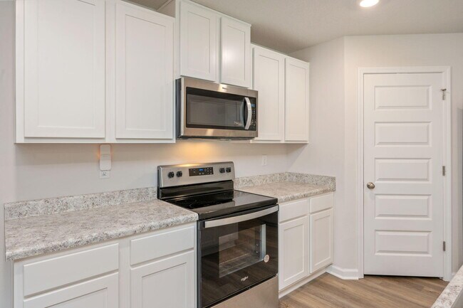 Building Photo - 3041 Heritage Plantation Blvd