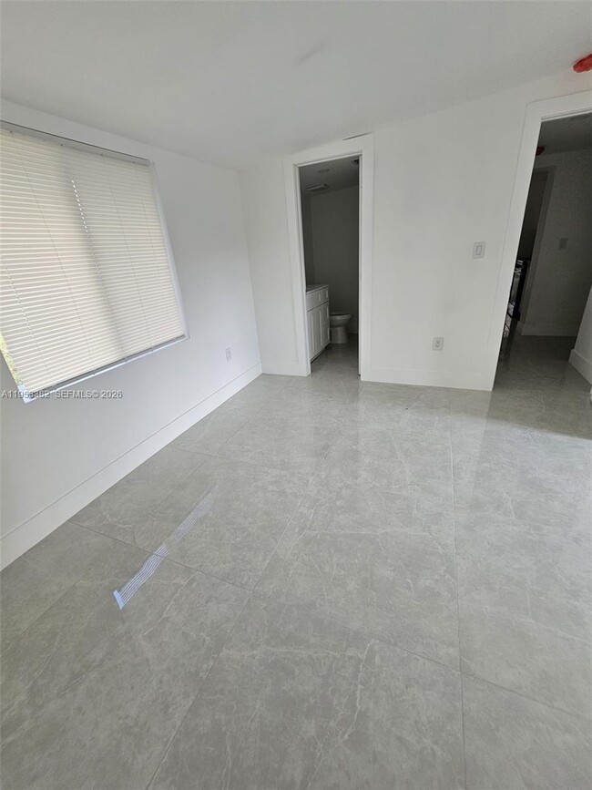 Building Photo - 2488 SW 6th Ct